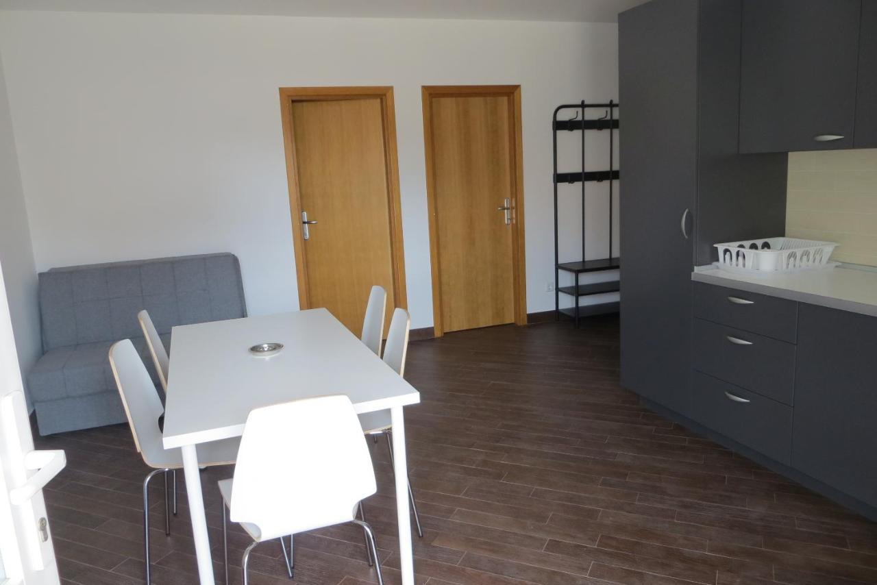 Mungos Apartment Cesarica Exterior foto