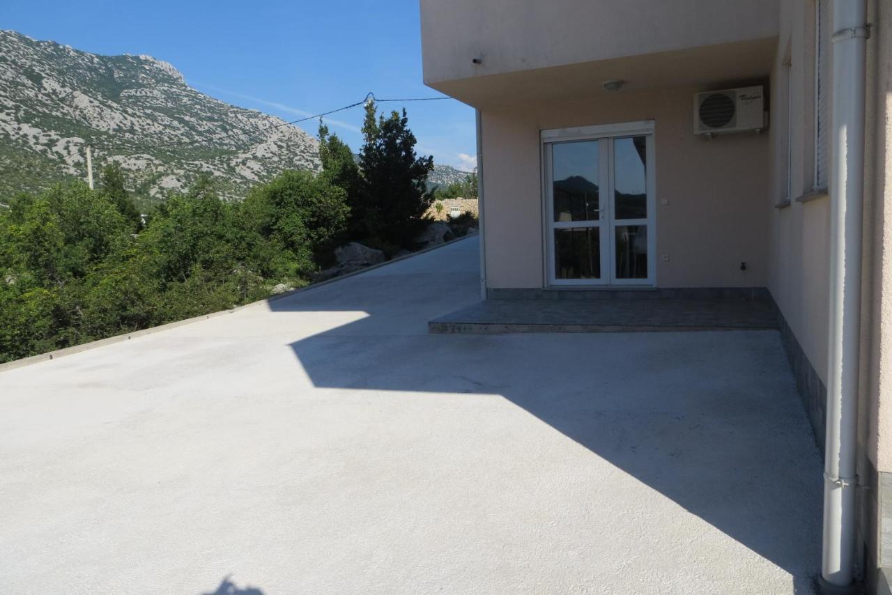 Mungos Apartment Cesarica Exterior foto